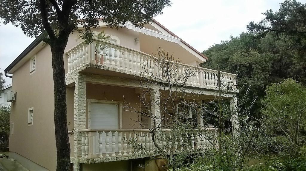 Sukosan Apartment Екстериор снимка
